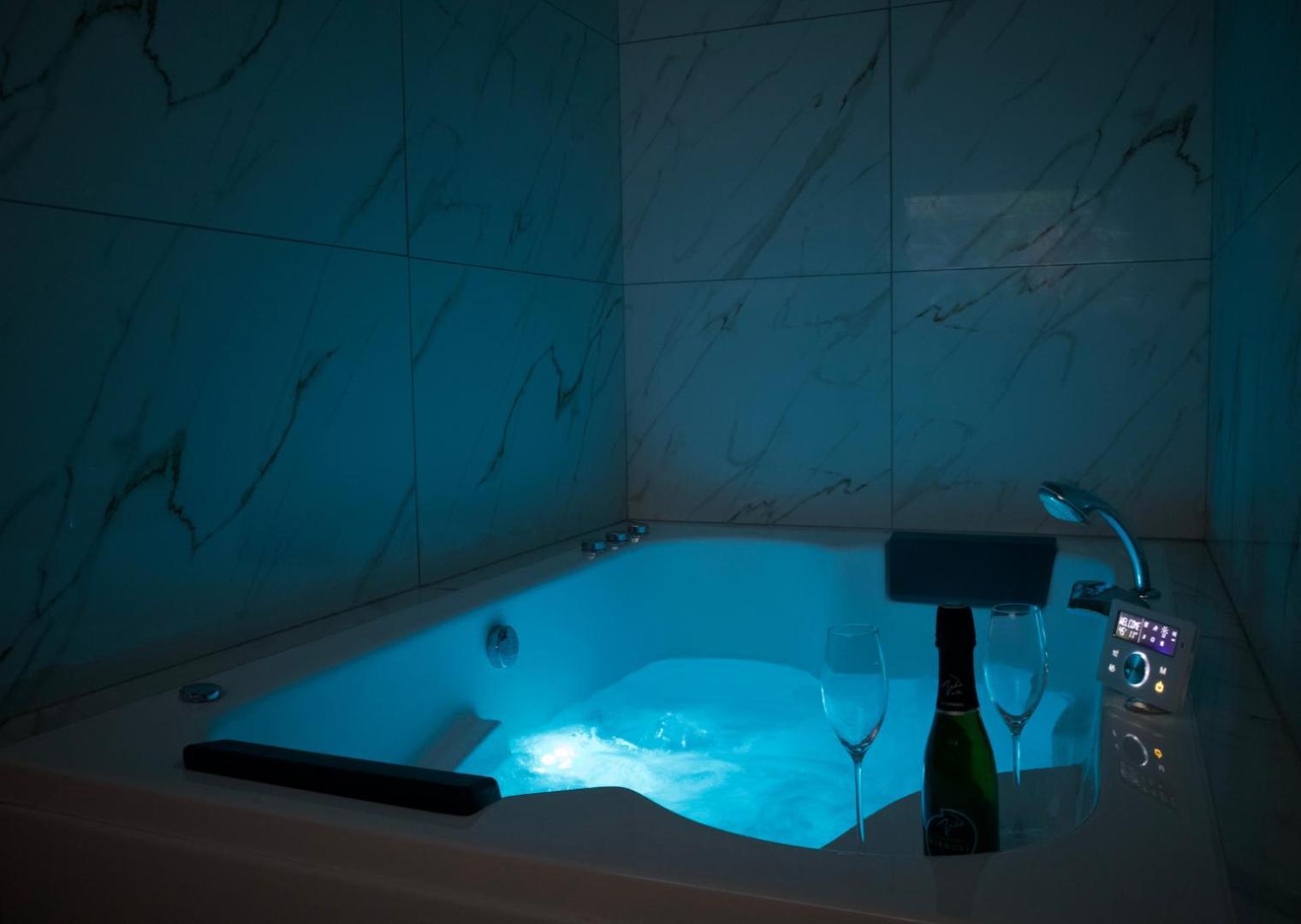 Le Moment Bien-Etre - Appartement Avec Spa Privatif Сент Омер Екстериор снимка